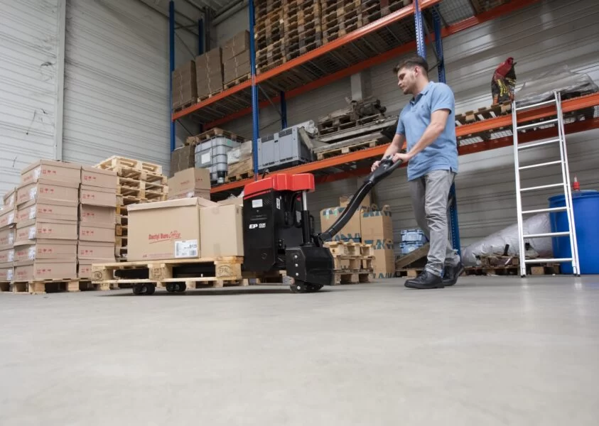 Application Pallet Truck Ep 15 Manitou 063 Min - volcke rental and sale machinery