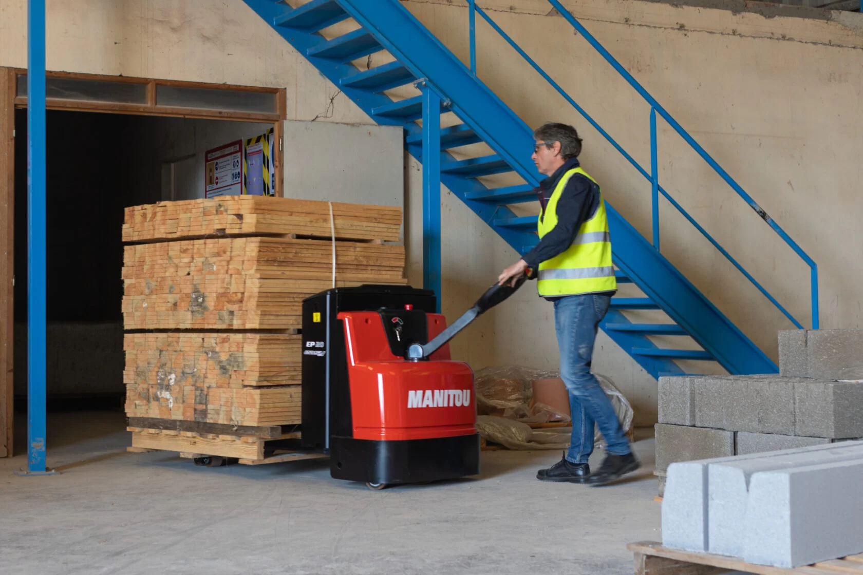 Application Pallet Truck Ep 20 Easy Manitou 007